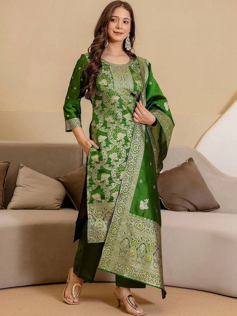 Women Ethnic Motifs Regular Kurta with Trousers & With Dupatta