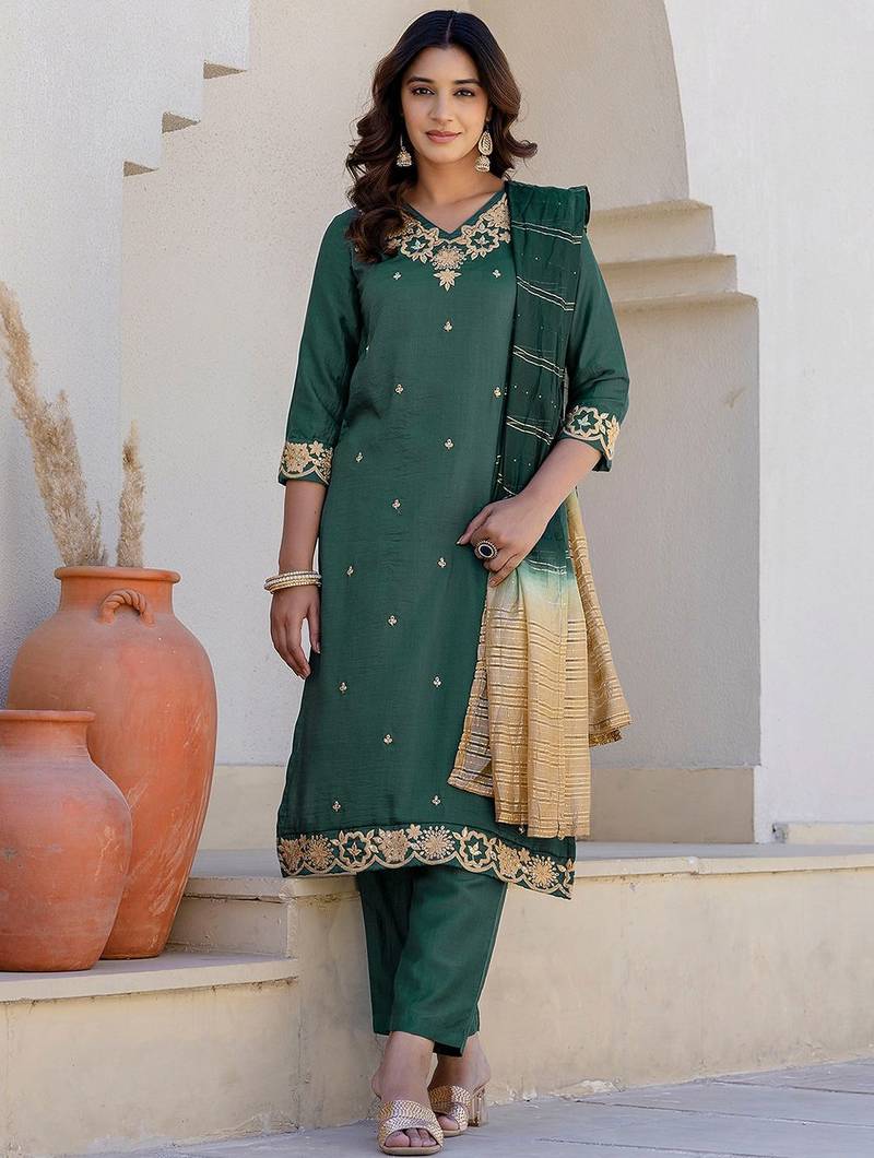 Women Floral Embroidered Kurta with Trousers & Dupatta