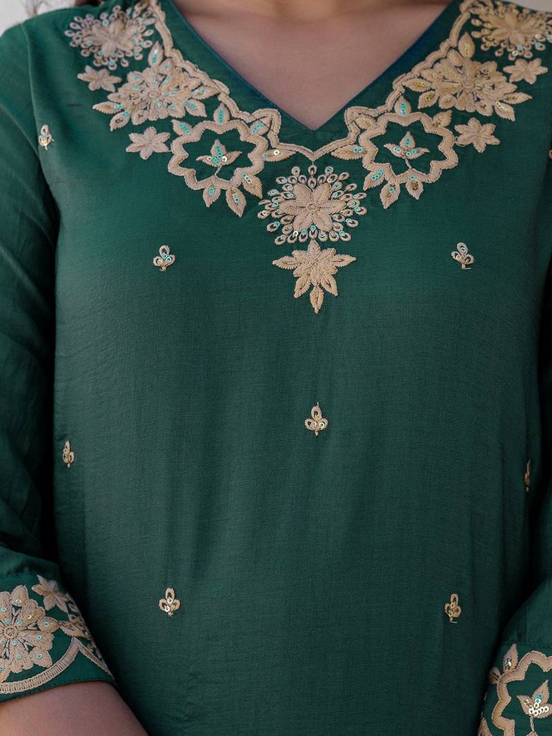 Women Floral Embroidered Kurta with Trousers & Dupatta