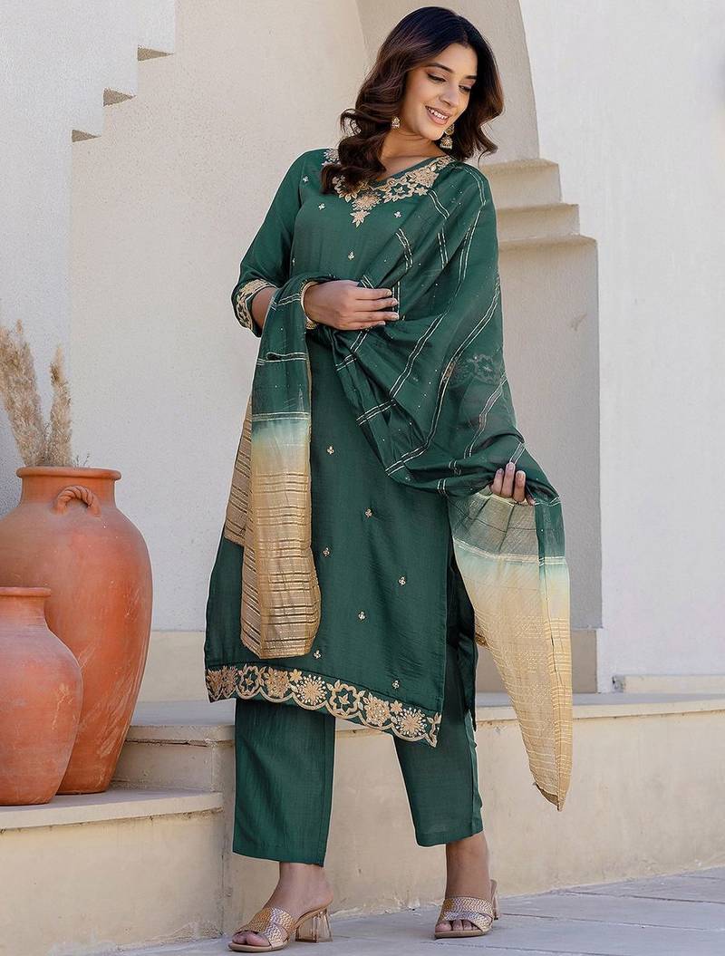 Women Floral Embroidered Kurta with Trousers & Dupatta
