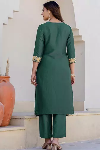 Women Floral Embroidered Kurta with Trousers & Dupatta