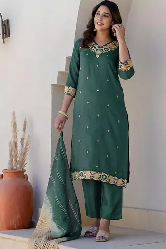 Women Floral Embroidered Kurta with Trousers & Dupatta