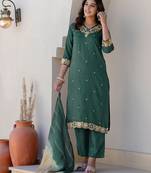 Women Floral Embroidered Kurta with Trousers & Dupatta