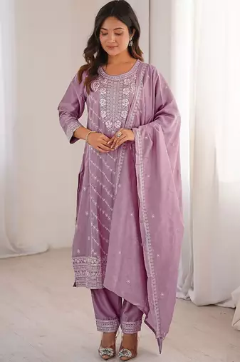 Women Floral Embroidered Regular Thread Work Kurta with Trousers & With Dupatta