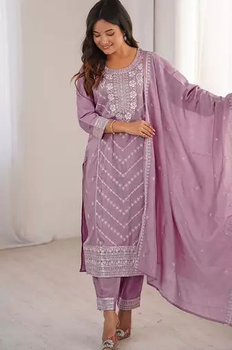 Women Floral Embroidered Regular Thread Work Kurta with Trousers & With Dupatta