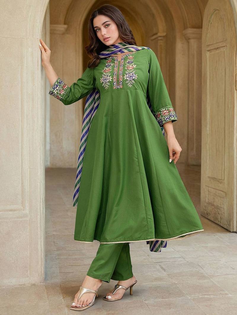 Women Ethnic Motifs Printed A-Line Kurta with Trousers & Dupatta