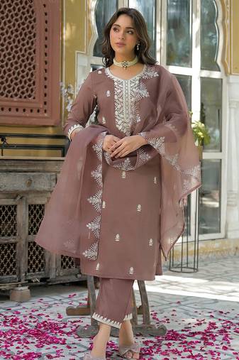 Women Ethnic Motifs Embroidered Regular Thread Work Kurta with Trousers & With Dupatta