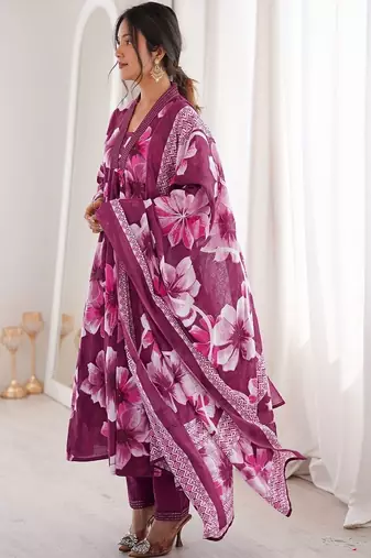 Women Regular Kurta with Pyjamas & With Dupatta