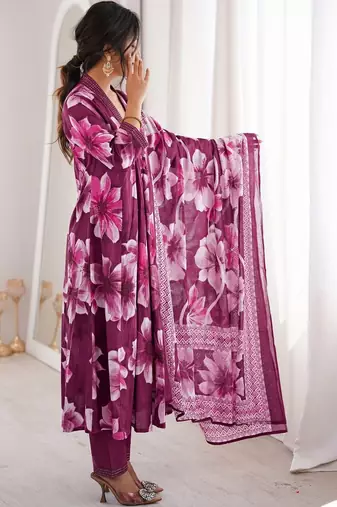 Women Regular Kurta with Pyjamas & With Dupatta