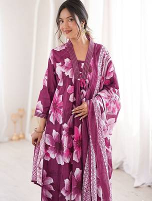 Women Regular Kurta with Pyjamas & With Dupatta 4