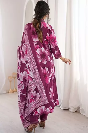 Women Regular Kurta with Pyjamas & With Dupatta