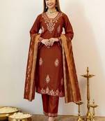 Women Ethnic Motifs Embroidered Regular Kurta with Trousers & With Dupatta