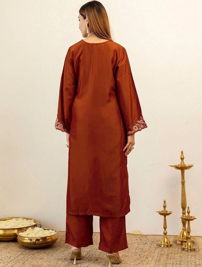 Women Ethnic Motifs Embroidered Regular Kurta with Trousers & With Dupatta