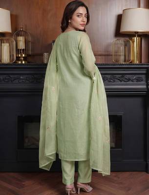 Women Ethnic Regular Thread Work Chanderi Cotton Kurta with Trousers & With Dupatta 2