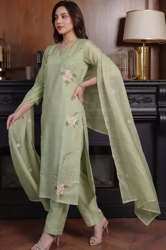 Women Ethnic Regular Thread Work Chanderi Cotton Kurta with Trousers & With Dupatta