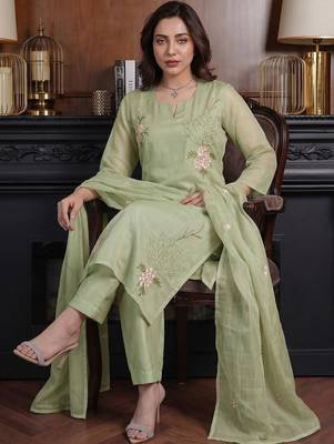Women Ethnic Regular Thread Work Chanderi Cotton Kurta with Trousers & With Dupatta 7
