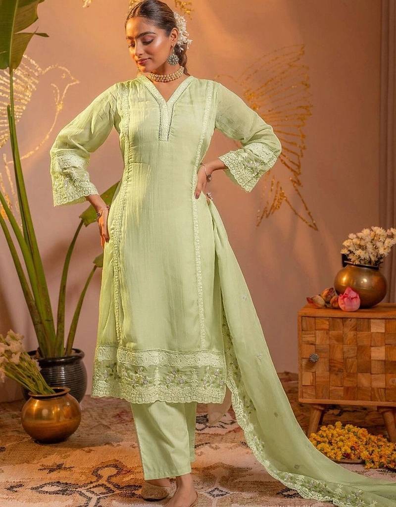 Women Ethnic Motifs Embroidered Regular Thread Work Kurta with Trousers & With Dupatta