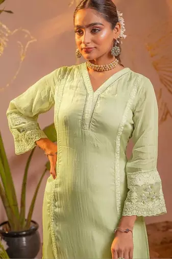Women Ethnic Motifs Embroidered Regular Thread Work Kurta with Trousers & With Dupatta