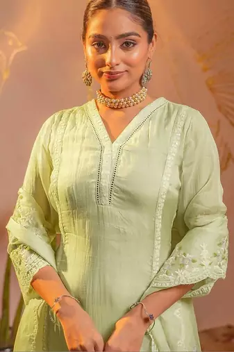 Women Ethnic Motifs Embroidered Regular Thread Work Kurta with Trousers & With Dupatta