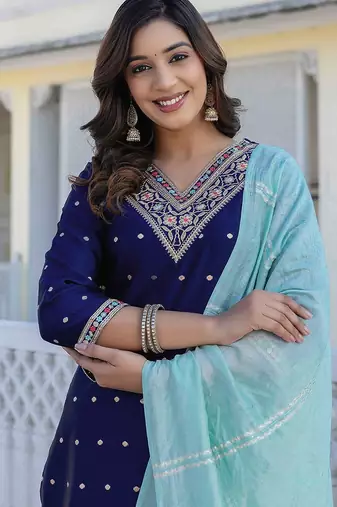 Women Regular Sequinned Kurta with Palazzos With Dupatta