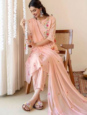 Women Floral Embroidered Empire Thread Work Chanderi Cotton Kurta with Trousers & With Dupatta 5