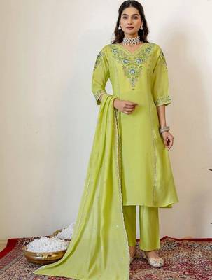 Women Floral Embroidered Regular Thread Work Chanderi Cotton Kurta with Trousers & With Dupatta 6