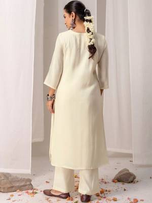 Women Floral Embroidered Regular Thread Work Chanderi Cotton Kurta with Palazzos & With Dupatta 2