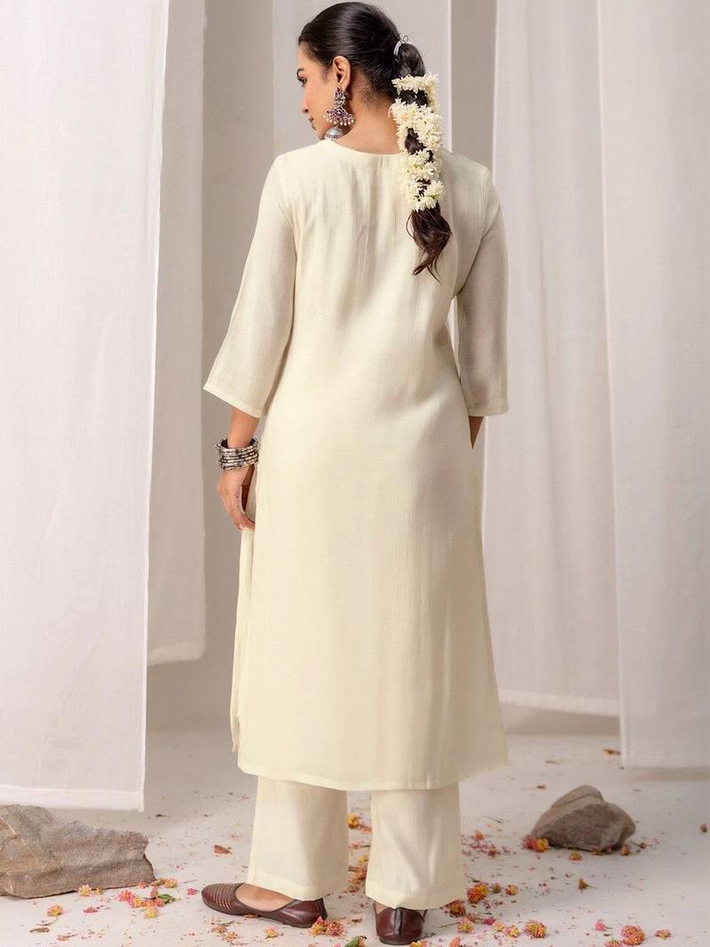 Women Floral Embroidered Regular Thread Work Chanderi Cotton Kurta with Palazzos & With Dupatta