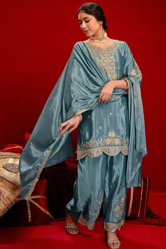 Women Ethnic Motifs Embroidered Regular Thread Work Kurta with Patiala & With Dupatta