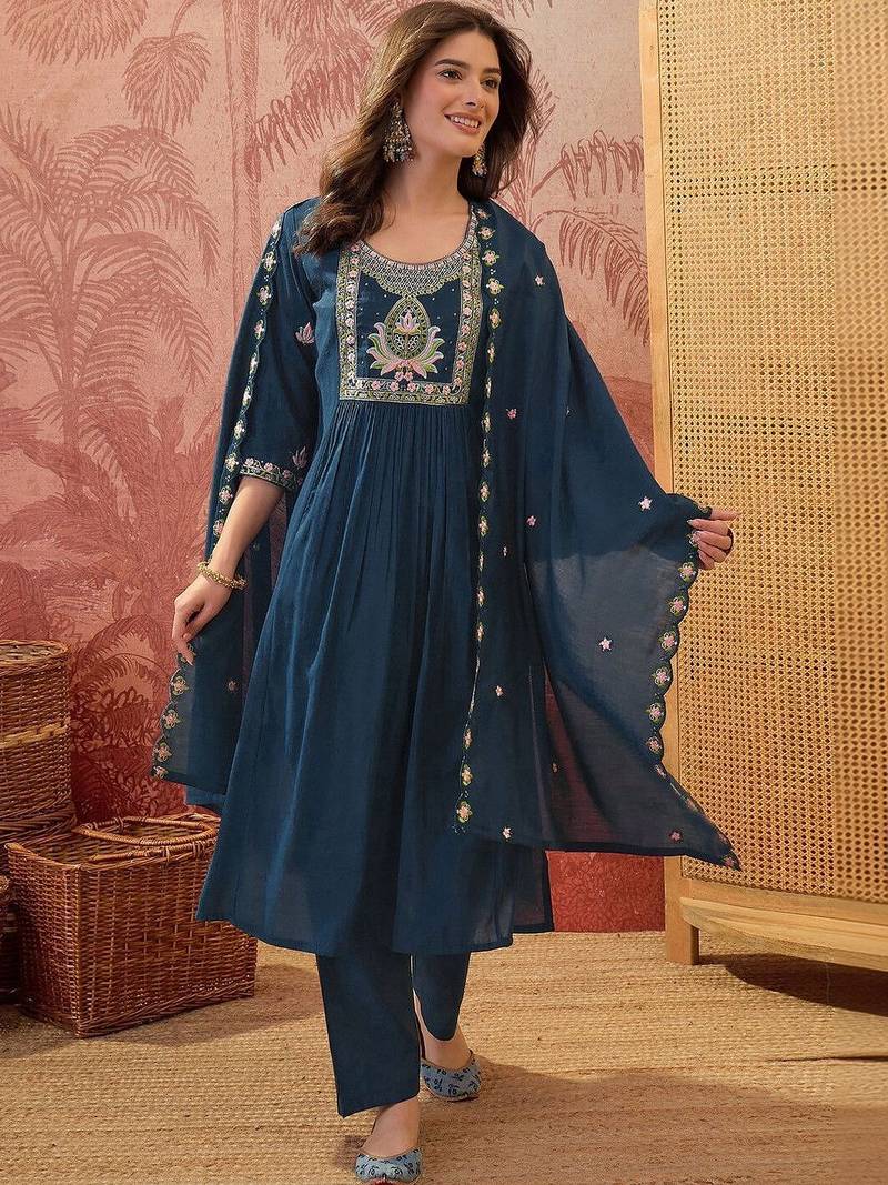 Women Ethnic Motifs Embroidered Empire Thread Work Kurta with Trousers & With Dupatta
