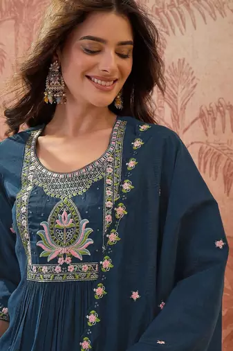 Women Ethnic Motifs Embroidered Empire Thread Work Kurta with Trousers & With Dupatta