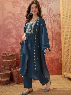 Women Ethnic Motifs Embroidered Empire Thread Work Kurta with Trousers & With Dupatta 6