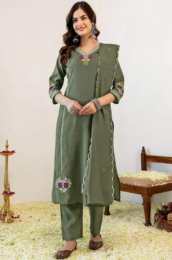 Women Regular Kurta with Pyjamas & With Dupatta
