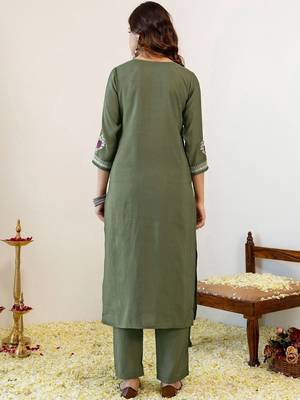 Women Regular Kurta with Pyjamas & With Dupatta 5