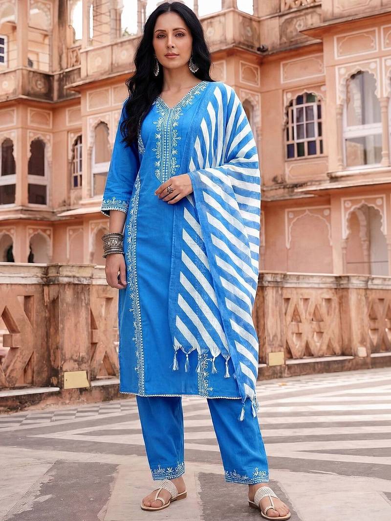Women Ethnic Motifs Embroidered Regular Thread Work Kurta with Trousers & With Dupatta