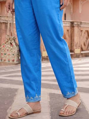 Women Ethnic Motifs Embroidered Regular Thread Work Kurta with Trousers & With Dupatta 4