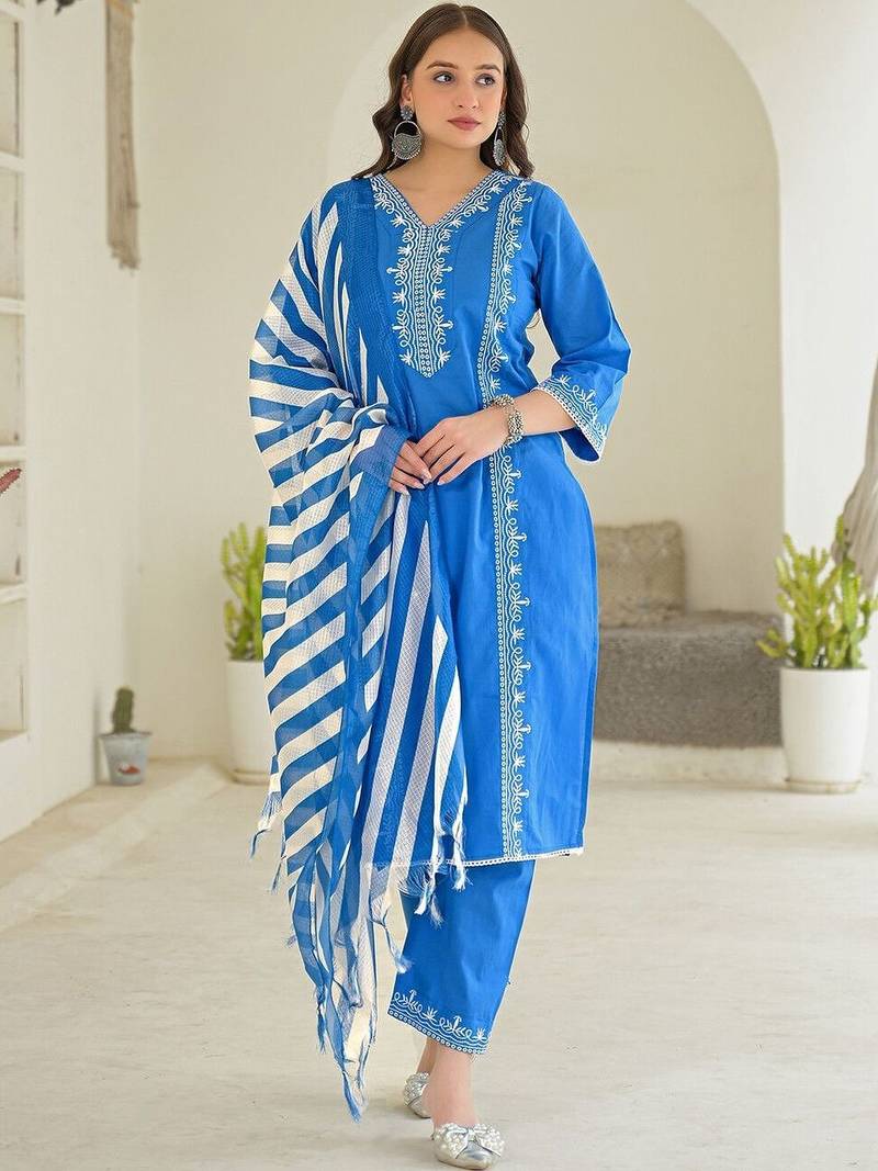 Women Ethnic Motifs Embroidered Regular Thread Work Kurta with Trousers & With Dupatta