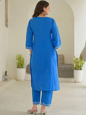 Women Ethnic Motifs Embroidered Regular Thread Work Kurta with Trousers & With Dupatta 3