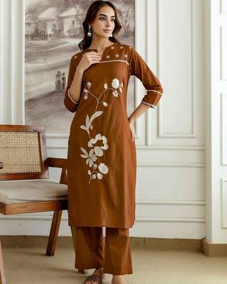 Women Floral Embroidered Regular Thread Work Pure Cotton Kurta with Trousers & With Dupatta 7