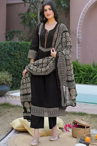 Women Regular Pure Cotton Kurta with Pyjamas & With Dupatta
