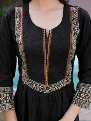 Women Regular Pure Cotton Kurta with Pyjamas & With Dupatta 6