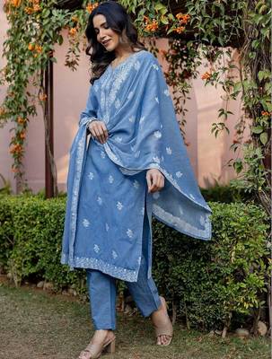 Women Printed Regular Kurta with Pyjamas & With Dupatta 2