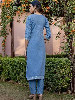 Women Printed Regular Kurta with Pyjamas & With Dupatta 5