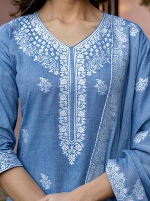 Women Printed Regular Kurta with Pyjamas & With Dupatta 6