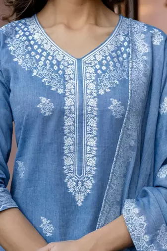 Women Printed Regular Kurta with Pyjamas & With Dupatta