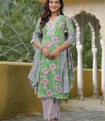 Women Floral Printed Regular Thread Work Kurta with Trousers & With Dupatta