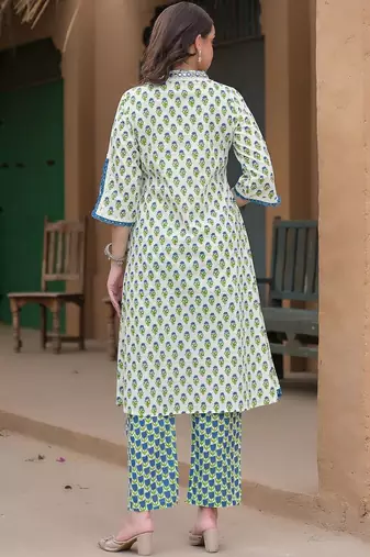 Women Ethnic Motifs Printed Regular Thread Work Kurta with Trousers & With Dupatta