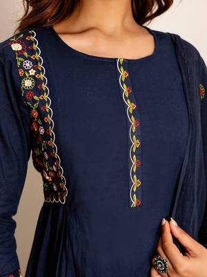 Women Ethnic Motifs Embroidered Regular Thread Work Kurta with Trousers & With Dupatta 5