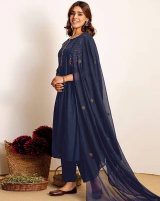 Women Ethnic Motifs Embroidered Regular Thread Work Kurta with Trousers & With Dupatta 6