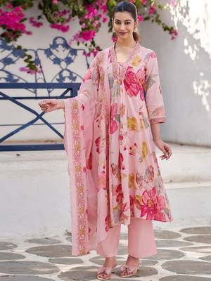 Women Printed Regular Kurta with Trousers & With Dupatta 1